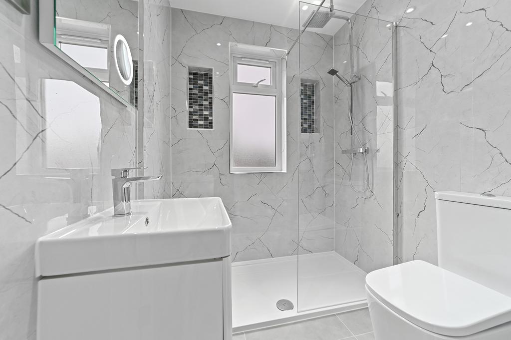 Master En-Suite
