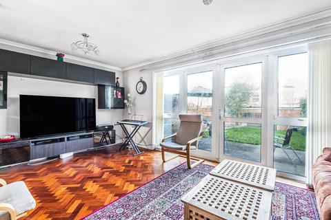 14 Speldhurst Close, Bromley, BR2 9DT
