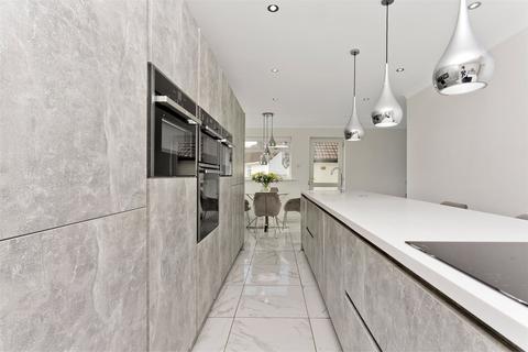 3 Charles Drive, Troon, KA10 7AG