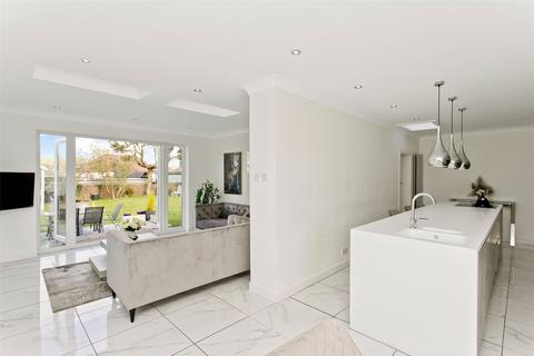 3 Charles Drive, Troon, KA10 7AG