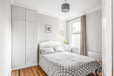 11 Midmoor Road, London, SW12 0EW