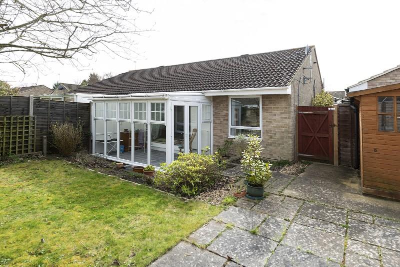 Royal Drive, Epsom, Surrey. KT18 2 bed bungalow £400,000
