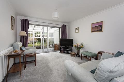 7 Royal Drive, Epsom, KT18 5PR