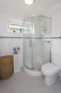 7 Royal Drive, Epsom, KT18 5PR