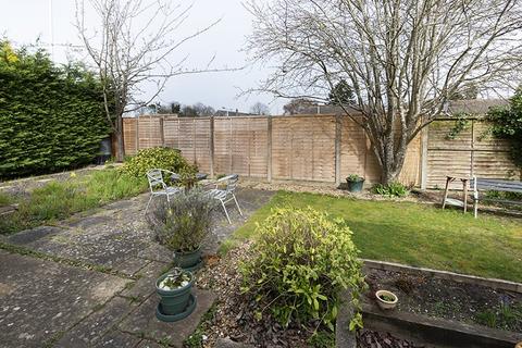 7 Royal Drive, Epsom, KT18 5PR