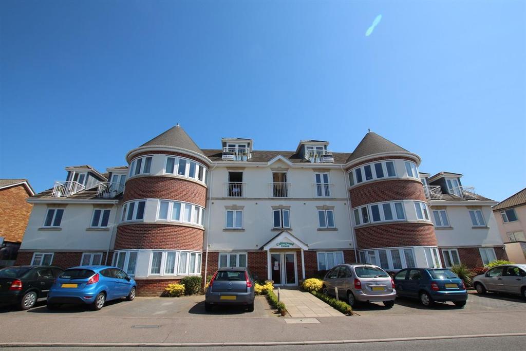 Collingwood Green, Collingwood Road, ClactononSea 2 bed flat £250,000