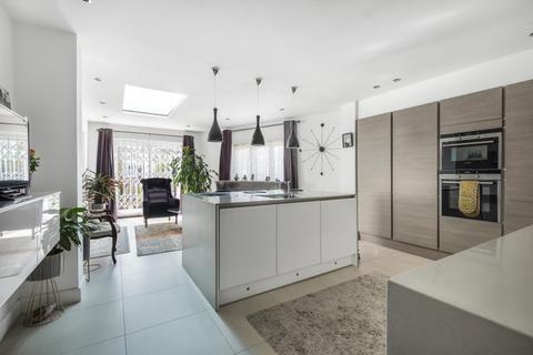 57 Crooked Usage, London, N3 3EU