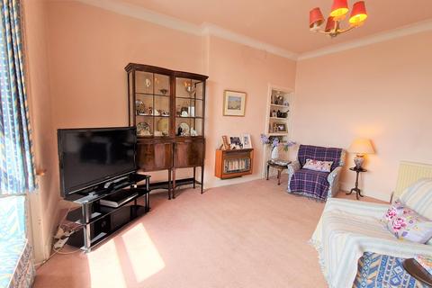 31 Fullerton Drive, Seamill, West Kilbride, KA23 9HS