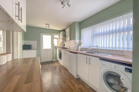 10 Frederick Thomas Road, Dursley, GL11 6NB