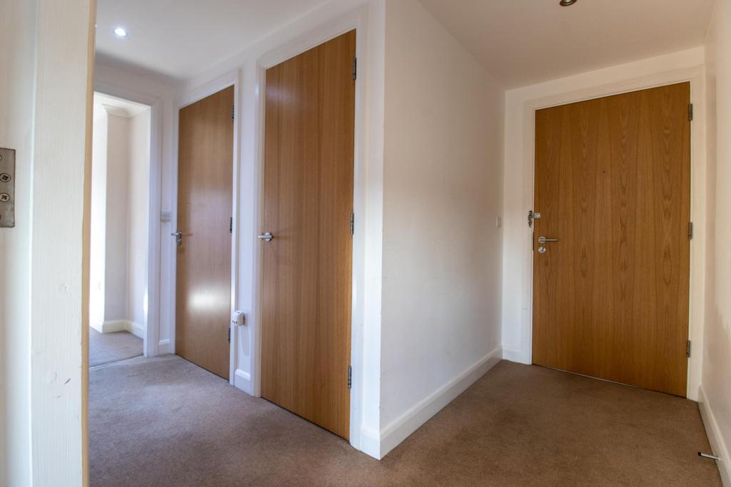 Westgate Central, 117 Westgate, Wakefield, WF1 1EW 1 bed apartment £