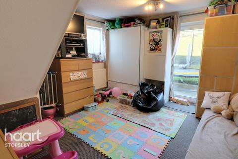 13 Felton Close, Luton, LU2 9TD