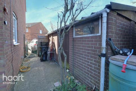 13 Felton Close, Luton, LU2 9TD