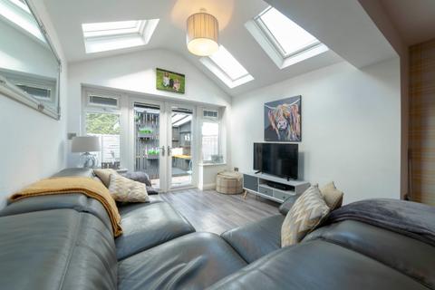 5 Bradley Fold, Lees, Oldham, OL4 3FN
