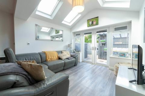 5 Bradley Fold, Lees, Oldham, OL4 3FN