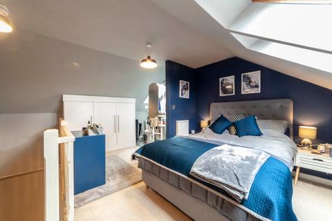 5 Bradley Fold, Lees, Oldham, OL4 3FN