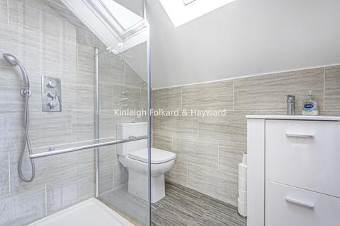 38 Thornsbeach Road, London, SE6 1EA