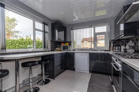 3 bedroom semi-detached house for sale, Boundary Road, Dewsbury, WF13