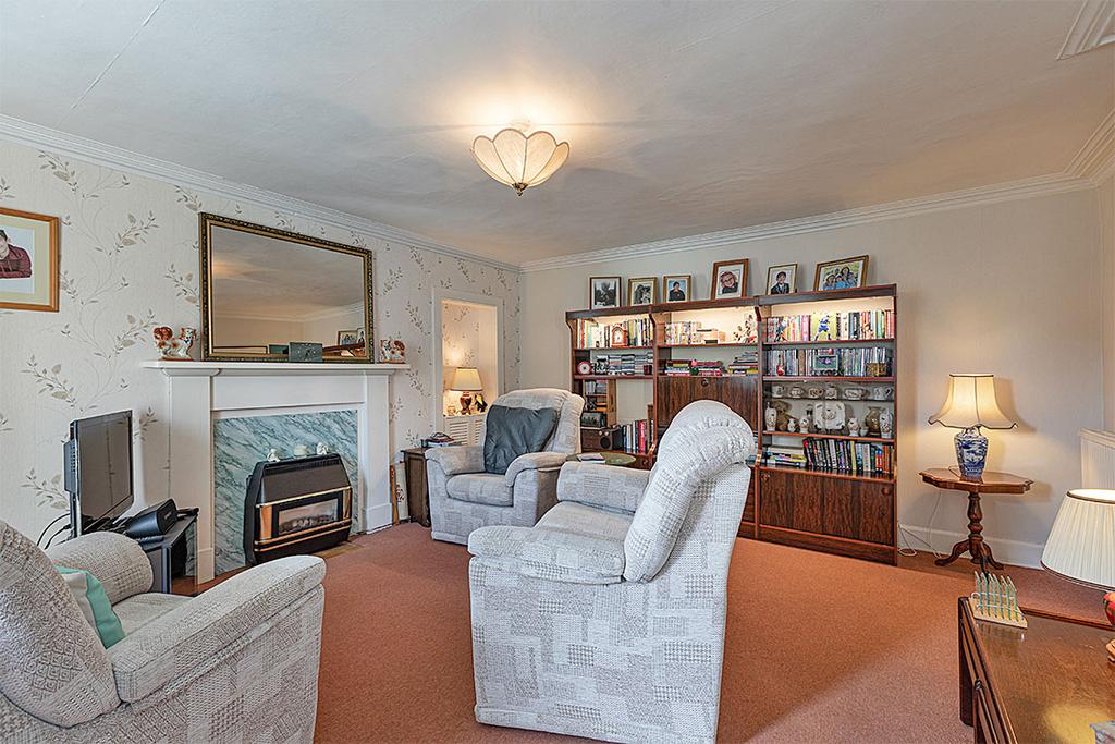 Honeyfield, Honeyfield Road, Jedburgh... 5 bed detached house £250,000