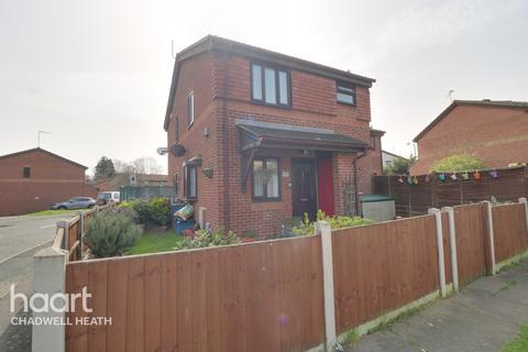 17 Aldington Close, Dagenham, RM8 1YQ