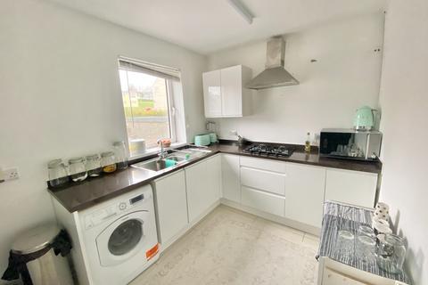 2 bedroom apartment to rent, Alder Wood Road, West Cross, Swansea