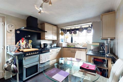 2 Mopsies Road, Basildon, SS14 1GA