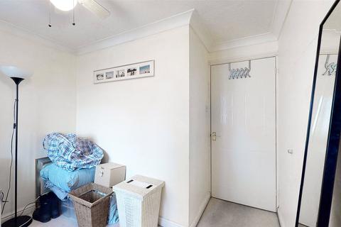 2 Mopsies Road, Basildon, SS14 1GA