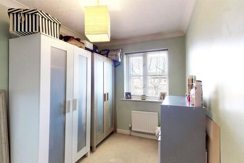 2 Mopsies Road, Basildon, SS14 1GA