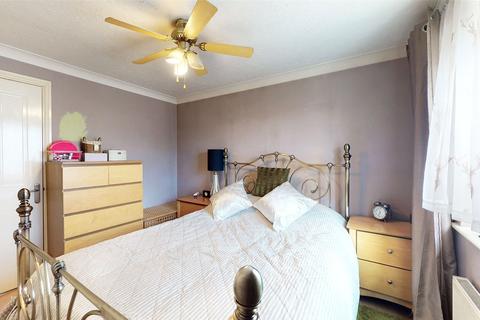 2 Mopsies Road, Basildon, SS14 1GA