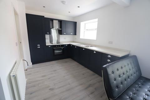 4 bedroom semi-detached house to rent - Underwood Road, Newcastle-under-Lyme, ST5