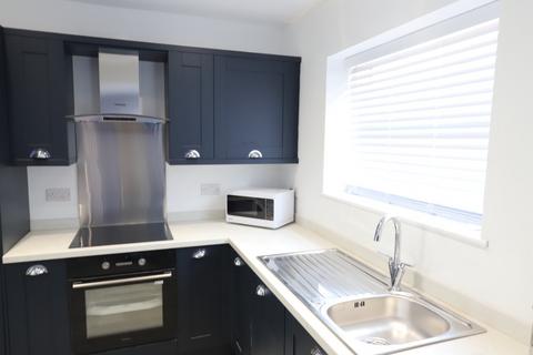 4 bedroom semi-detached house to rent - Underwood Road, Newcastle-under-Lyme, ST5