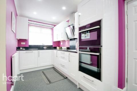 3 Tylers Mead, Luton, LU2 7XX