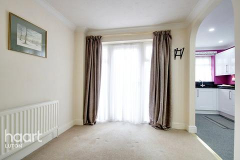 3 Tylers Mead, Luton, LU2 7XX