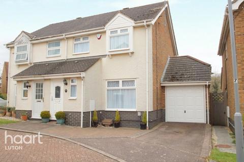 3 Tylers Mead, Luton, LU2 7XX