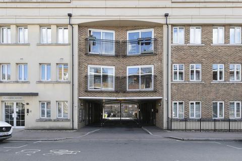 Flat 12, Flanders House, 12 Defoe Road, London, N16 0EG
