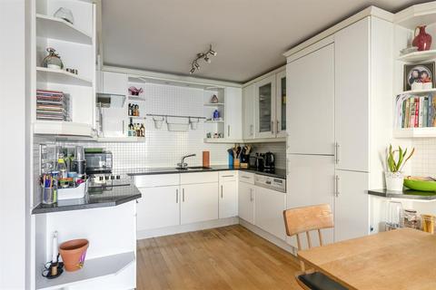 Flat 12, Flanders House, 12 Defoe Road, London, N16 0EG