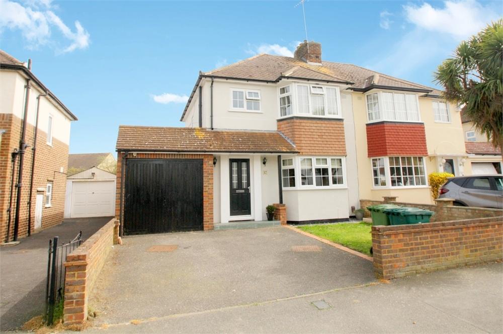 Ash Grove, STAINESUPONTHAMES, Surrey 4 bed semidetached house £575,000