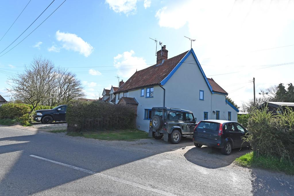Owls Green, Dennington, Near Framlingham 3 bed cottage £275,000