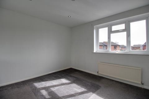 2 bedroom house to rent, Grassymead, Titchfield Common