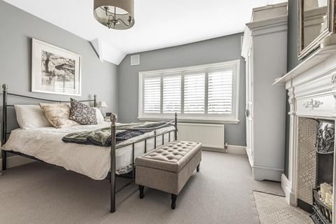 54 Ember Lane, Esher, KT10 8EP