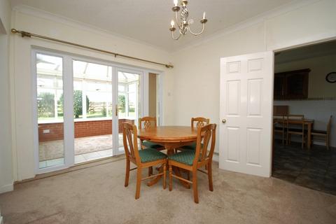 15 Fonmon Road, Rhoose, Barry, CF62 3DZ
