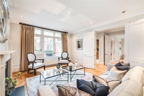 4 bedroom terraced house to rent, St. Michael's Mews, Belgravia, London, SW1W