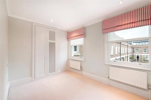 4 bedroom terraced house to rent, St. Michael's Mews, Belgravia, London, SW1W