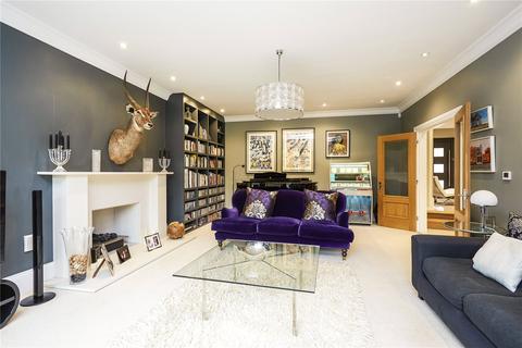 Larks Rise Park Close, Fetcham, Leatherhead, KT22 9BD