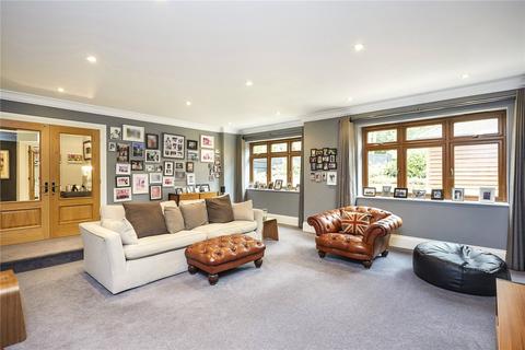 Larks Rise Park Close, Fetcham, Leatherhead, KT22 9BD