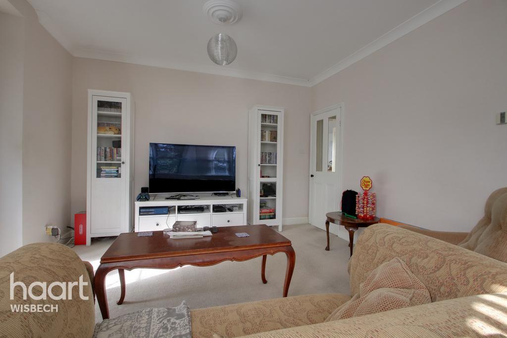 Meadowgate Lane, Wisbech 3 bed detached house £300,000