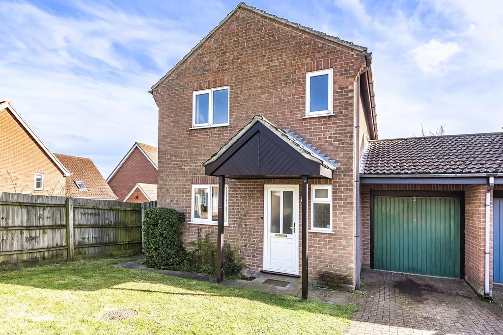 Middlefield Drive, Great Finborough 4 bed detached house £295,000