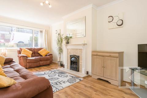 6 Ashlea Grove, Grotton, Oldham, OL4 4LE