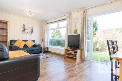 6 Ashlea Grove, Grotton, Oldham, OL4 4LE