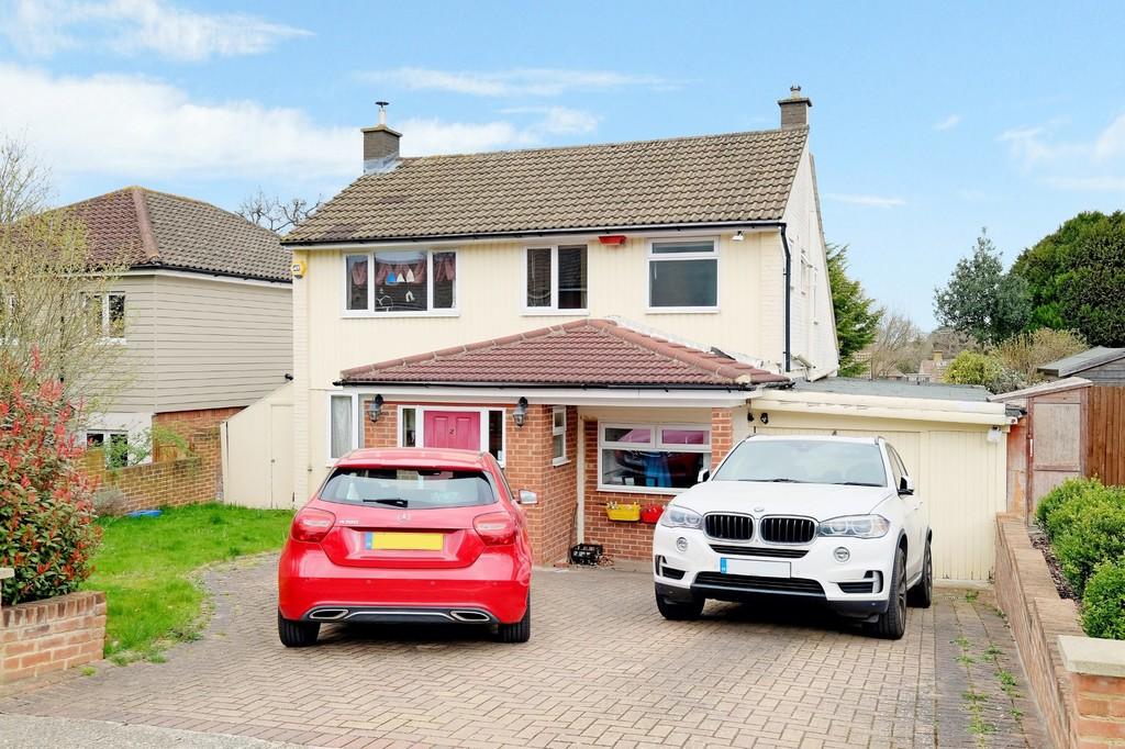 Warren Gardens, Orpington 4 bed detached house £840,000