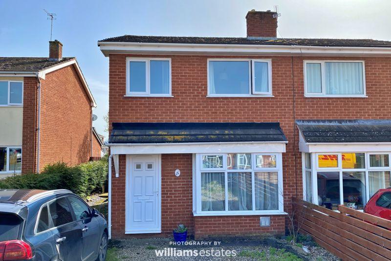 Bro Deg, Ruthin 3 bed semidetached house £175,000